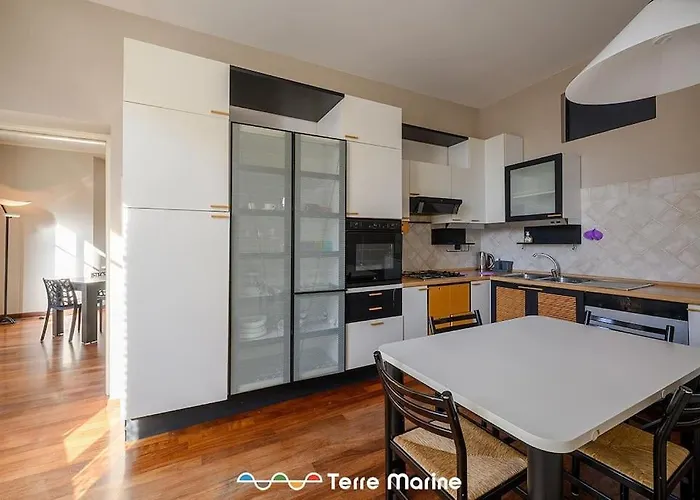 Museum, Terremarine شقة